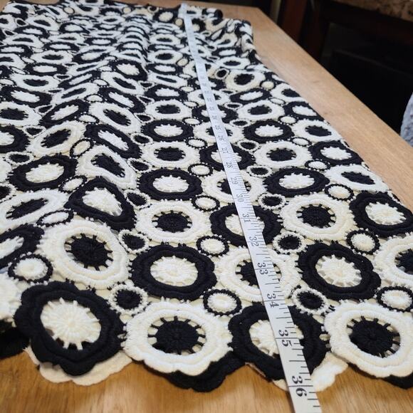 Kate Spade Crochet Circle Sheath Dress Size 4 B/W - Picture 11 of 11